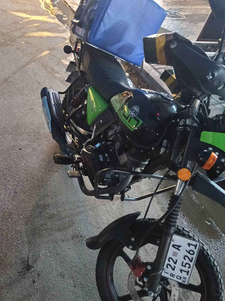 سلام عليكم دايون موديل 25 رقم اربيل الدراجه باسمي مابيها اي شي سعرها مليونين وربعميه 
مكاني مدينة الصدر ق26 
***********
