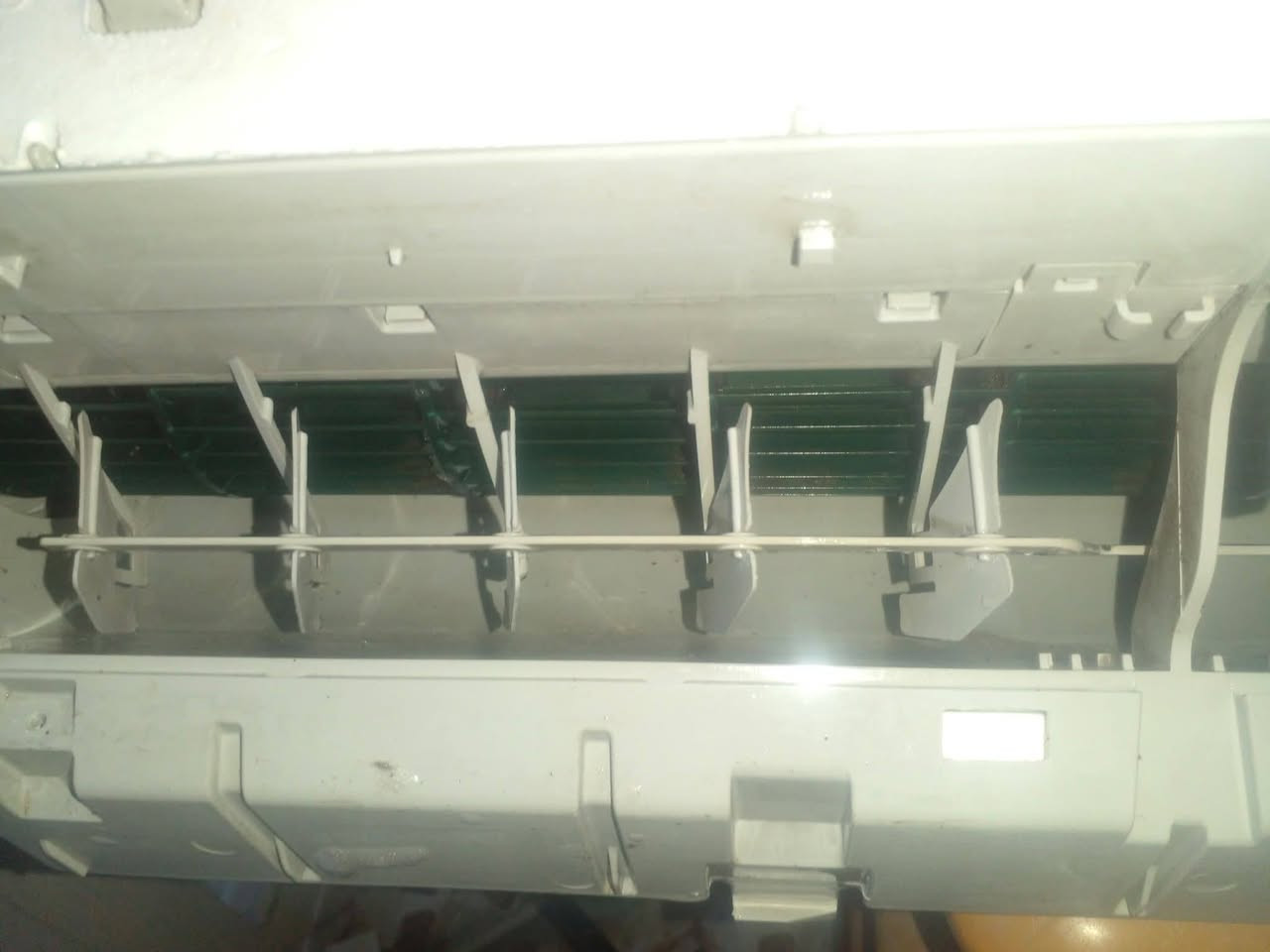 عروض بداية الموسم 🌬️🥶
: الصيف بابه طويل.. بس ويه "أبو كرار" تبريد سبلتك ماله مثيل! ❄️🛡️
يا أهلنا الطيبين في بابل .. لا تخاطر بجهازك ويه المبتدئين!
الفني حيدر  يضع بين أيديكم خبرة 15 عاماً في عالم التبريد والتكييف. إحنا مو بس نصلح، إحنا نرجع سبلتك كأنه طالع من الكارتون!
🎁 عروض "تنزيلات الثقة" من حيدر :
✅ غسل "الفول صيانة" (Full Service): غسل القطعة الداخلية والخارجية ، تنظيف مجاري التصريف، وفحص الأداء.. كل هذا بأسعار مخفضة جداً!
✅ تشخيص الأعطال المستعصية:
خبرة 15 سنة تخلينا نعرف العطل من صوته. تصليح الكارتات، معالجة الليك، وشحن غاز (أصلي) لضمان برودة تدوم.
✅ عرض خاص للبيوت والمساجد:
تنزيلات حقيقية عند صيانة أكثر من 3 قطع أو أكثر في نفس المكان.
ليش تختار "حيدر "؟
 * 🛠️ خبرة 15 سنة: يعني شغلك بأيد أمينة وماكو تجربة بجهازك.
 * ⏱️ دقة بالمواعيد: كلمتنا وحدة، ونجيك بالوقت المتفق عليه.
 * 🧼 نظافة العمل: نشتغل بضمير ونحافظ على نظافة بيتكم.
 * 💰 أسعار أهلية: شغل درجة أولى بأسعار تراعي الجميع.
📍 مناطقنا: في بابل .
📞 للحجز والاستفسار (اتصال أو واتساب): [***********_***********]
..  خبرتنا تبرد قلبك قبل سبلتك!
💡   "ابنكم حيدر في خدمتكم"،
