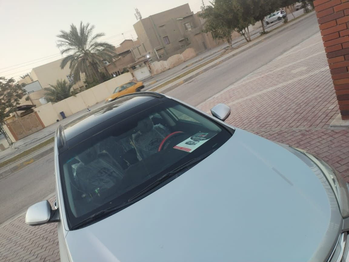لسلام عليكم ورحمة الله وبركاته
سيارة للبيع سنتافي موديل 2013 وارد امريكي كلين تايتل بدون حادث مكفولة كفالة عامة فول مواصفات واحد على واحد سبعة راكب 3 قطع تبريد والمحرك 6 سلندر رقم بغداد مكان السيارة كربلاء السعر 152 وبيها مجال ،
للتواصل اتصل على الرقم 
***********

