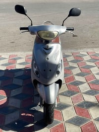 شباب الدراجة  مابيها اي نقص و مكينه ما مفتوحه السعر 450 رقم الهاتف 077...