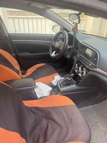 النترا ٢٠١٩ رقم بغداد بيه جاملغ اليمنه مبدل والبنيد والباب الامام بصف السائق والباب الخلفي مرشوش بدون فتح كير At نظيفه مال بيت لامشتغله تكسي فقط يحتاج لها ترتيبات تفيد بياع شراي للتواصل ***********صاحب السياره ثاني يوم مداورة سعرها 138بغداد الدوره
