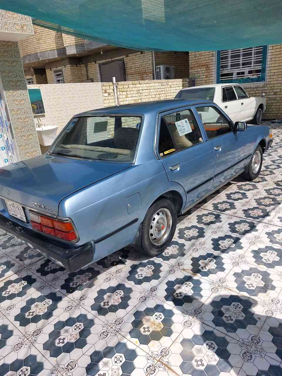 السلام عليكم للبيع كرونه ٨١ رقم بغداد مشروع وطني مجدده لغاية ٢٠٢٧ شرط التحويل مكفوله من الضربه والتبديل مصبوغه عام للجماليه متعوب عليه جاهزه من كلشي السعر ٣٥ ورقه العنوان بابل الاتصال ***********
