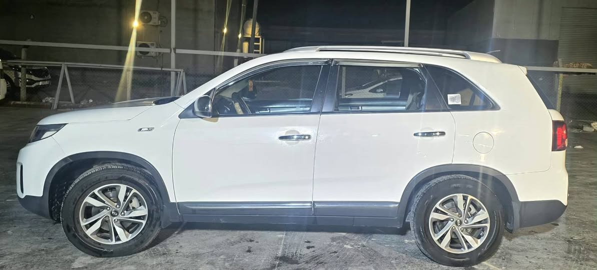 السلام عليكم
سورنتو موديل ٢٠١٤ للبيع 
محرك ٢٤٠٠ دوش اقتصادي كير محرك مكفولات 
السيارة خليجي ضررها باب سايق وبارد بجاملغ السكن 
السيارة جاهزة ادامة كاملة عليها

السعر ١٥٨
للتواصل: ***********
