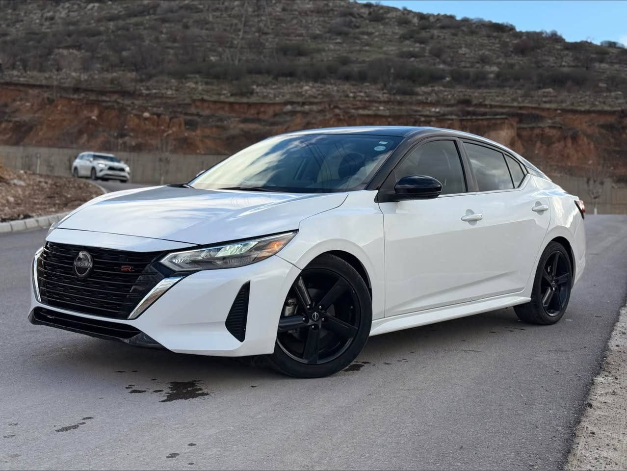 نيسان سينترا 2024 مواصفات sr سقف اسود بيها بونيد صبغ او شبر صندوق او شبر تعديل بارد جاملغ الخلفي السياره بدون دواخل شرط بدون شاصي او بدنة شرط شرط بدون ايرباك السياره جديده السعر 145 او مجال قليل للشراء اتصل واتس اب *********** دهوك, العراق
