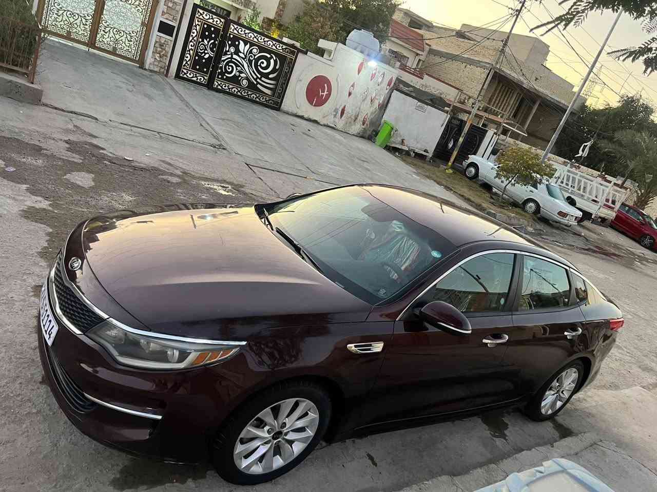 ٢٠١٧ رقم أربيل مواصفات عاديه 
مكينه كير صدر تبريد مكفول 
حادث جاملغ و بنيد بدون دواخل و بل عراق قلق جنطه 
اشاير بل مري شاشه زغيره 
مكان السياره الدوره حي الصحه 
***********
السعر ١٢٣ وبيه مجال
