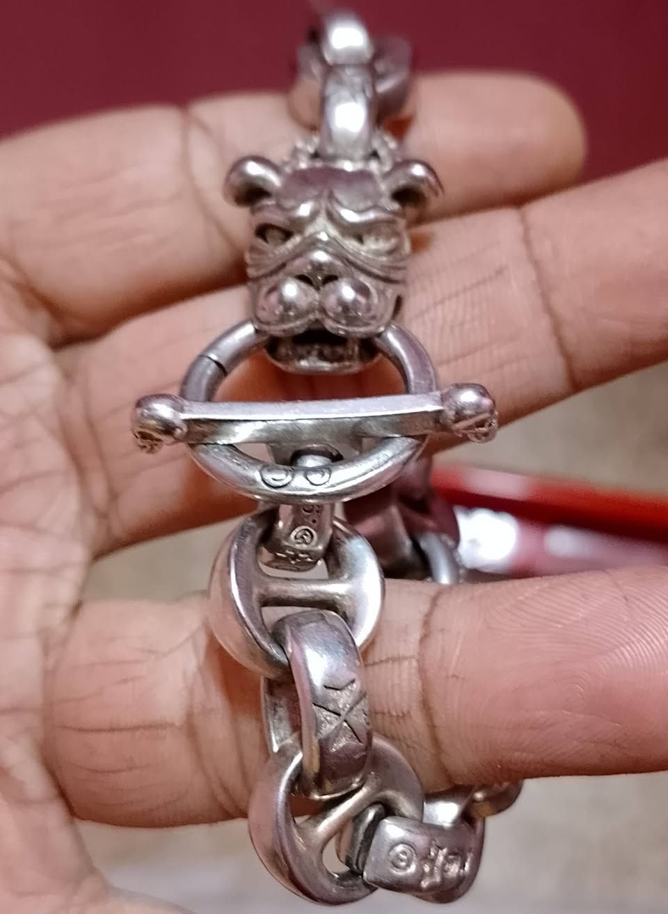 اللبيع زنجيل أيد فضة مال بالة امريكي
ثقيل سعر 150 وبي مجال  رقم تواصل ***********
