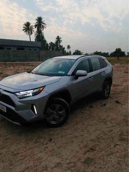 السلام عليكم 

راف فور هايبرد 

موديل 2023 جديده 

ماشية 65 ألف كيلو…

رقم بغداد بأسمي..

الضرر تبديل جاملغ امامي ابلادي والبنيد نفسة بس بي صبغ شبر ..

الضرر قليل جداً..

مواصفات فول للآخر عدى تدفئة وتبريد الكشنات ..

للأستفسار *********** 

السعر  232 وبيها مجال للشراي 

الموقع ديالى بغداد
