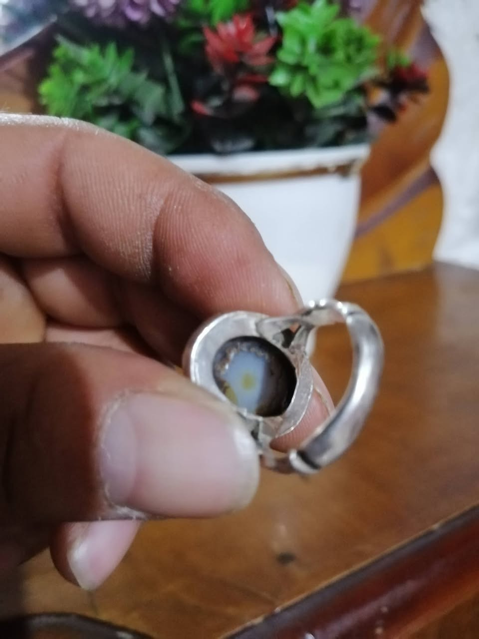 السلام عليكم خاتم للبيع سعرا 50  البصرة

***********
