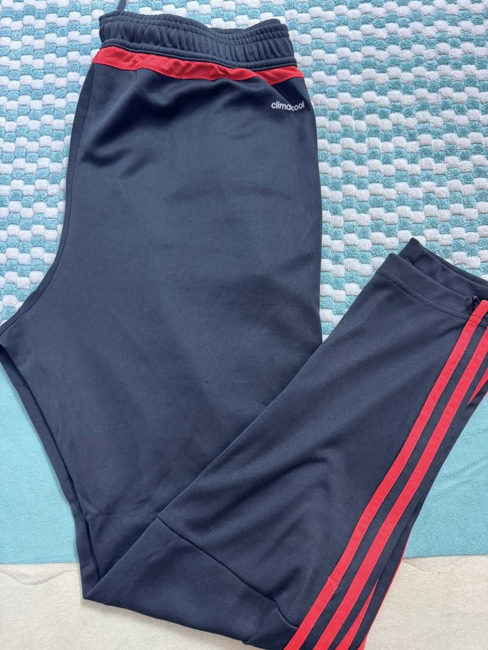 بجامه adidas
اصلي وكاله
غير مستخدم
قياس XL


**إذا كنت صاحب هذا الإعلان وتريد حذفه لأي سبب، رجاءا أرسل رسالة إلى الدعم الفني**