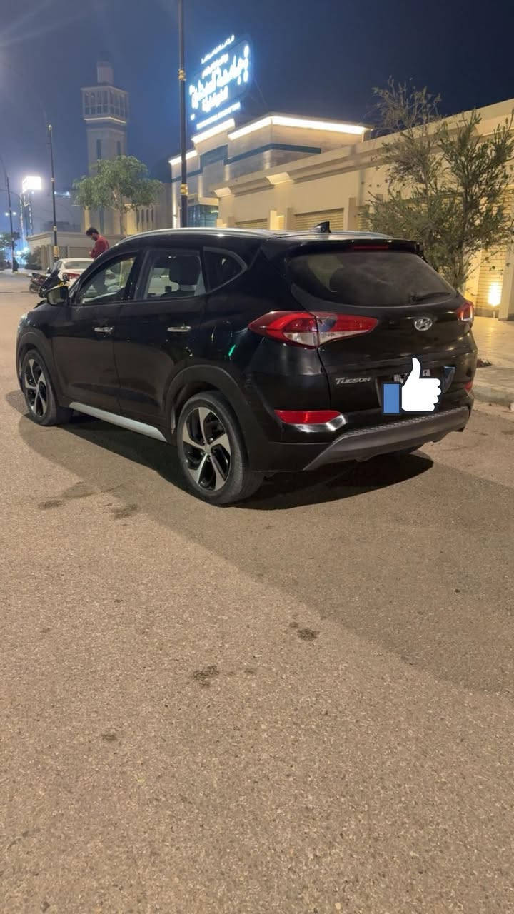 السلام عليكم ..
توكسان 2017 رقم بغداد مشروع وطني قطعتين قبق جنطة وطرف بنيد بدون دواخل الشواصي واللغود والتكم كلها مكفوله 
وارد أمريكي فول عدا الفتحه مشروع وطني بغداد بصمة حساسات أشاير مري كشنات تدفئه تحكمات كشنات تحكمات ستيرن كشنات كهرباء جلد داخل اسود ترحيب شاشه كامرا منفذ شحن UBS حساس اطارات  تبريد فول قطعتين مكان السيارة كربلاء السعر 135
***********
