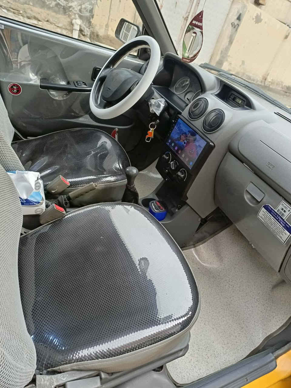 سلام عليكم سياره البيع سياره مكفوله كفاله عامه سنويه مصفره سياره خير من الله مكاني ديوانيه حي العسكري  مامتواجد خاص الرقم ***********
