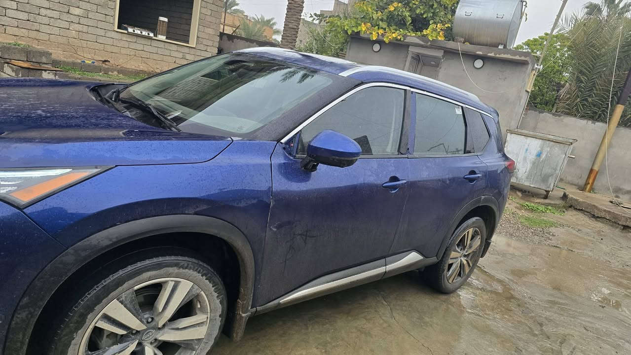 السلام عليكم
نيسان روج 2023 SL (فول مواصفات)

​المواصفات العامة:

• ​الموديل: 2023.

• ​الفئة: SL

• ​المحرك: 3 سلندر تيربو (VC-Turbo) - عزم قوي واقتصادية

​المواصفات الداخلية والتقنية:

• ​الكراسي: جلد أصلي (كهرباء) مع ذاكرة خزن لمقعد السايق وتدفئة مقاعد

• ​الشاشات: شاشة كبيرة تدعم Apple CarPlay و Android Auto 

• ​النظام الصوتي: سماعات Bose أصلية صوت نقي جداً.

• ​الفتحة: بانوراما كبيرة.

• ​التحكم: ستيرن فوليوم مع تدفئة ستيرن، رادار أمامي وخلفي وفي الجوانب 360، ونظام المحافظة على المسار (ProPilot).

• ​التبريد:تبريد قطعتين 

• بصمة تشغيل وبصمة في جميع الابواب سنتر لوك

• ​الصندوق: جك كهرباء (ينفتح ويغلق بالريموت أو القدم).

​حالة البدي والضرر:

• ​الضرر: السيارة بيها حادث  من جهة اليسار.

• ​التصليح: تبديل بابين جهة السايق (يسار) ، مع صبغ القمريّة أثر الحادث + اقل الشبر بالبونيد صبغ (بدون لغد أو شاصي، السيارة مكفولة من الداخل).

• ​ايرباجات: سليمة ماعدا البردة اليسار والكرسي الامامي.

الرقم مؤقت تسجل كل المحافظات حتى الشمالية

ماشية 85 الف كيلو

*********** واتساب

سعر 155$

صور الحادث موجودة
