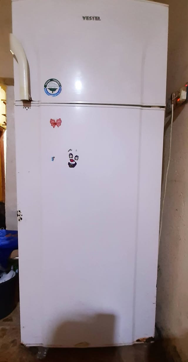 ثلاجة ١٦ قدم للبيع مستعجل
ماطور بلاد شرط التبريد والتجميد والنظافة كما في الصور 
السعر ٨٠ 
العنوان بصرة 
الاتصال على الخاص


**إذا كنت صاحب هذا الإعلان وتريد حذفه لأي سبب، رجاءا أرسل رسالة إلى الدعم الفني**