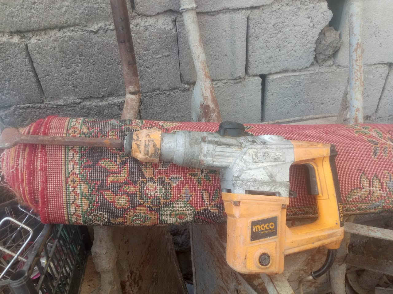 سلام عليكم دريل بعده جديد البيع 50الف و مبرده هم نضيفه البيع 150الف متواجد على خاص *********** بي واتساب
