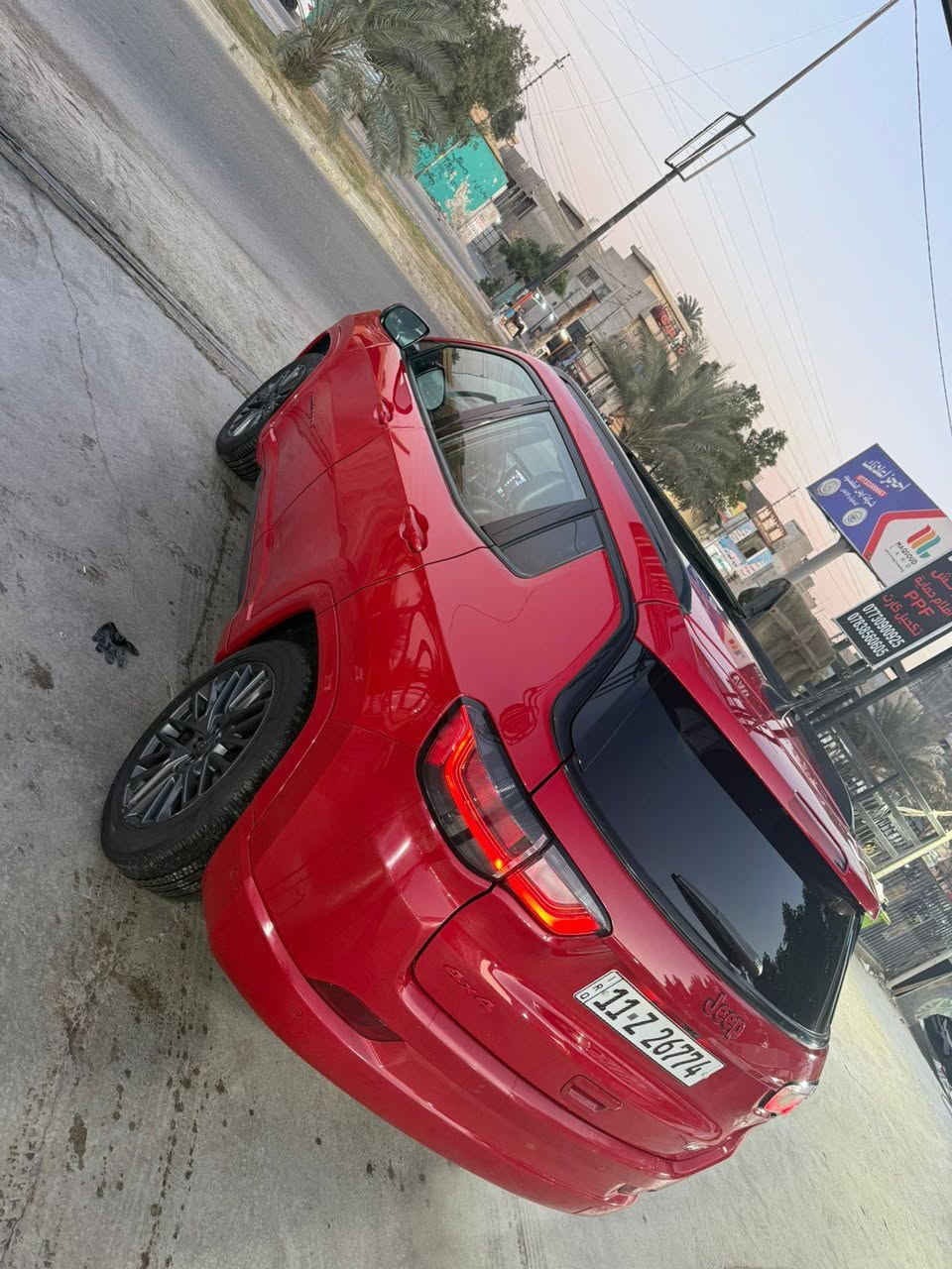 تحيه طيبه السلام عليكم
جيب كومباس 2023 
فول مواصفات 1 على 1
عداد المسافه 25 ميل 
مكينة 2000 تيربو 
كشنات جلد اسود
تحكم ستيرن 
شاشه كامره 
مري كهربائية 
كشنات كهربائية 2
تدفئه كشنات
رادارات خلفيه أمامي 
تحديد مسار 
قيادة ذاتي
مانع انزلاق 
بارنوما 
تبريد أمامي خلفي 
ويل كب 
شاحن وإير لس 
فول مواصفات 
ضرر بنيد باب مبدلات نفس لون 
رقم بغداد دولي باسمي تحويل مباشرة 
السعر 167 ورقه 
اي استفسار 
*********** جعفر 
مكان بغداد البياع او يرموك
