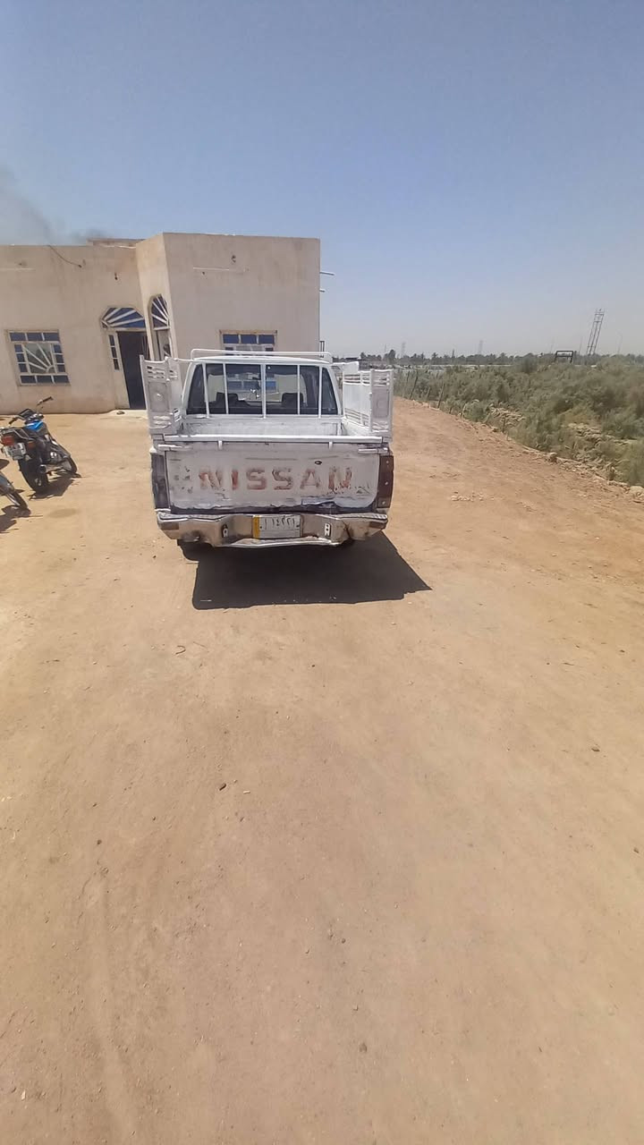 نيسان مديل 95تخم تاير جديد حدادية جديدة كير ومكينه مكفولات سعر 20وبيها مجال رقم صاحب السياره  *********** العنوان بصرة الزريجي مقابل معمل ورق الدير وانا مكلف بنشر
