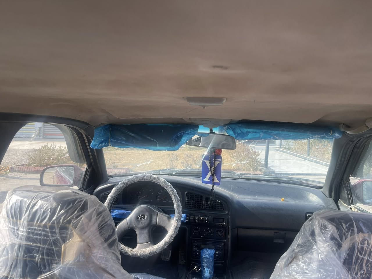 الانتره موديل 94 بلاديه بدون صبغ وبدون ضربه فريممات بلاديه جاهزه تدفئه تبريد كهربائيات كلها شغاله مابيها شي نقص  صدر امامي خلفي كله جديد ترايك وين ميعجبك سياره بسمي هزه وسنويه جديده سياره عل بلاد ما ملعوب بيها كشرها كلش حلو داخلها حلو مسجل سماعات كله شغال سعر 36. بكاني ديالى جديده شط ***********
