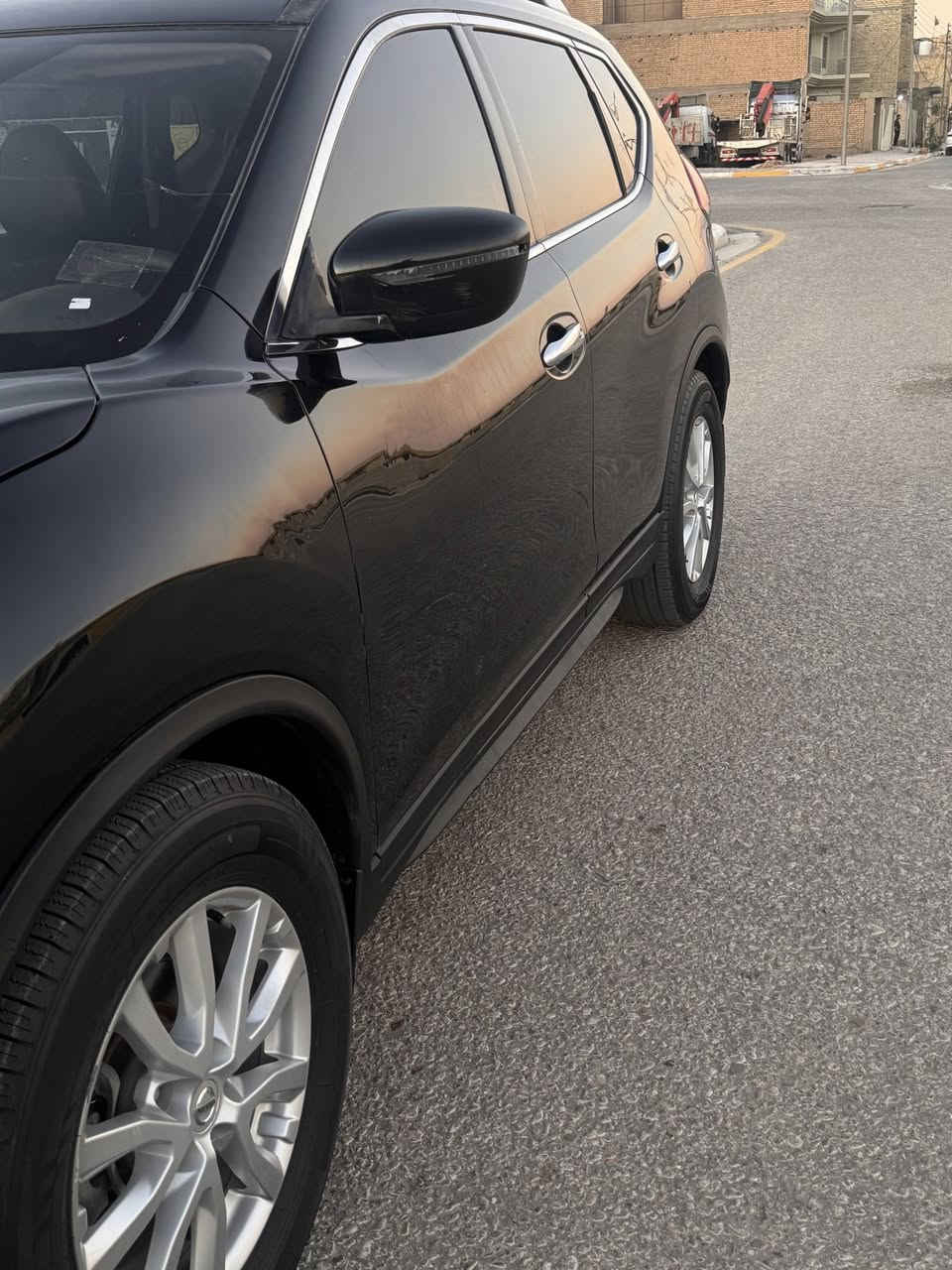 روج18محرك2500  السيارة بيهه بارد بالجاملغ الامامي. ايرباك ستيرن فقط ماشية 113 الف ميل تشغيل عن بعد بصمه جنطة كهرباء  كراسي كهرباء وتدفئه كامره دواره وحساسات بلادتحكم ستيرن كامل اوامر صوتيه اضويه ترحيب بجم لد بلاد. رادار امامي رادارجانبي  بعد هواي مواصفات   السعر 
السعر 143 مجال قليل 

***********
