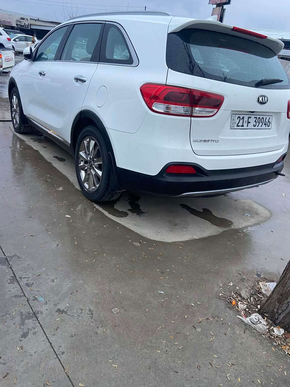 كيا سورينتو موديل ٢٠١٥   سونه رم داناوه كيرو مه كينه  به شه رت سه نه وى تازه يه به ناوى خومه وه يه  فول مواصفات  به س پانونراما نييه  خليجييه  يه ك به له ى بوياخه بى ناو گرتن نرخى ١٨٣ معامه له ژم *********** شربازهير, السليمانية
