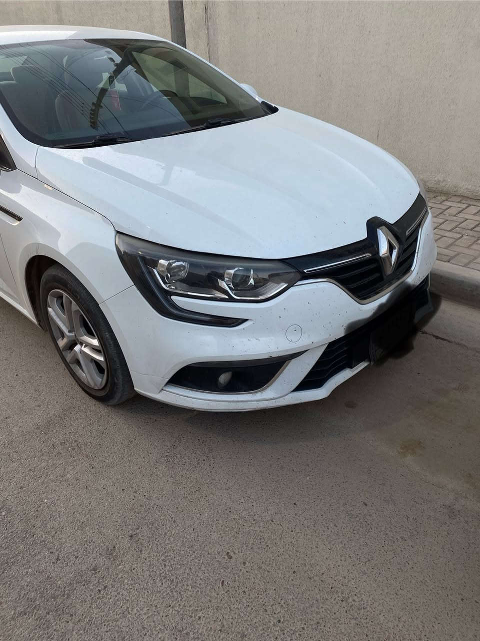 رينو ميكان موديل ٢٠٢١ بيضاء بيع بالقسط السعر ١٥ مليون مقدمة ١٠ ملايين والأقساط ٣٠٠ بالشهر للاستفسار على الرقم ***********
