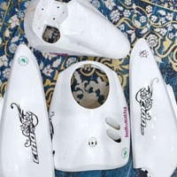 كفرات فله لون ابيض نقص قطعه وحده لزكات بلاديات للبيع07718294520