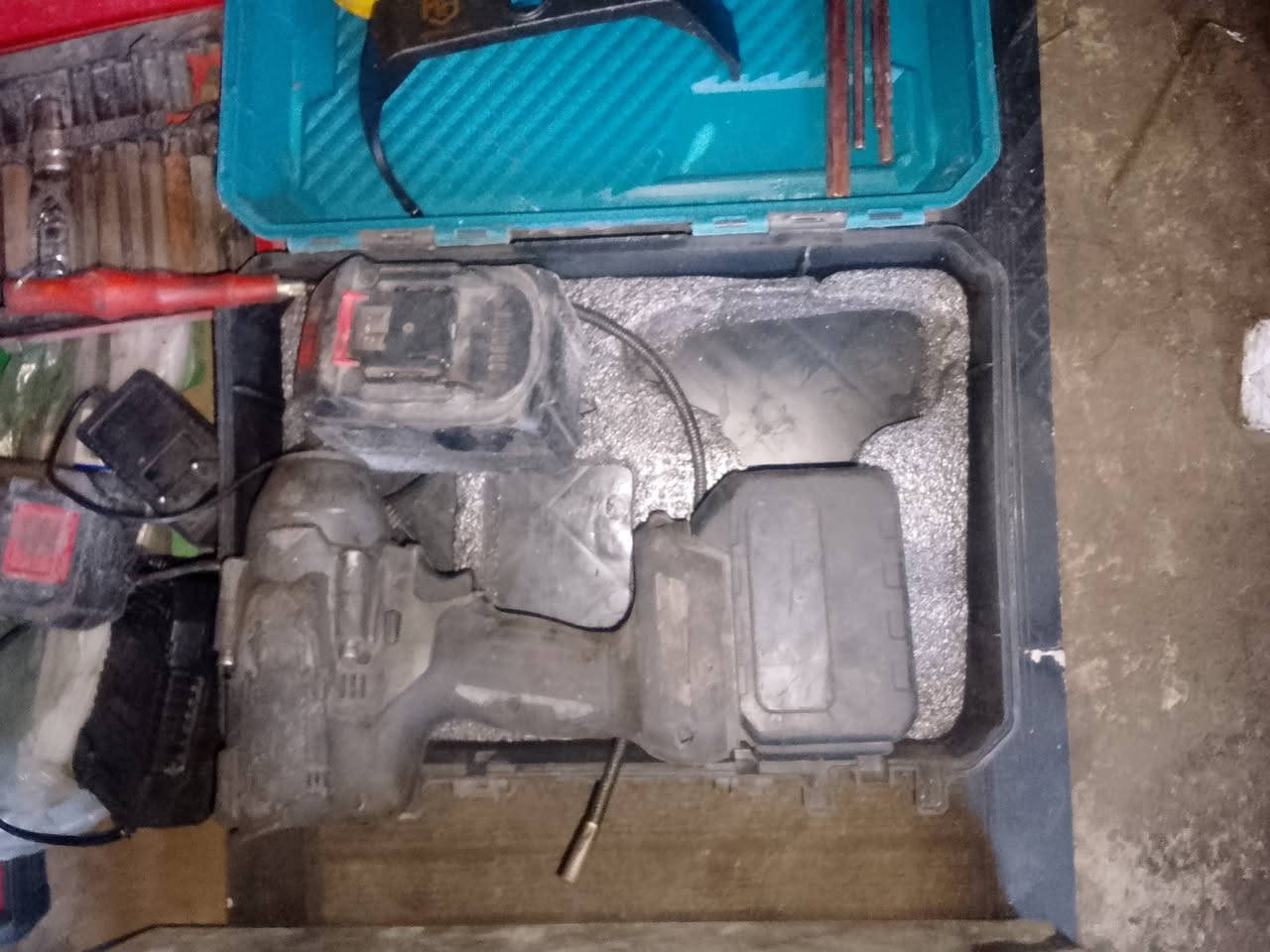 غراض محل كاملة للبيع للتواصل ***********
