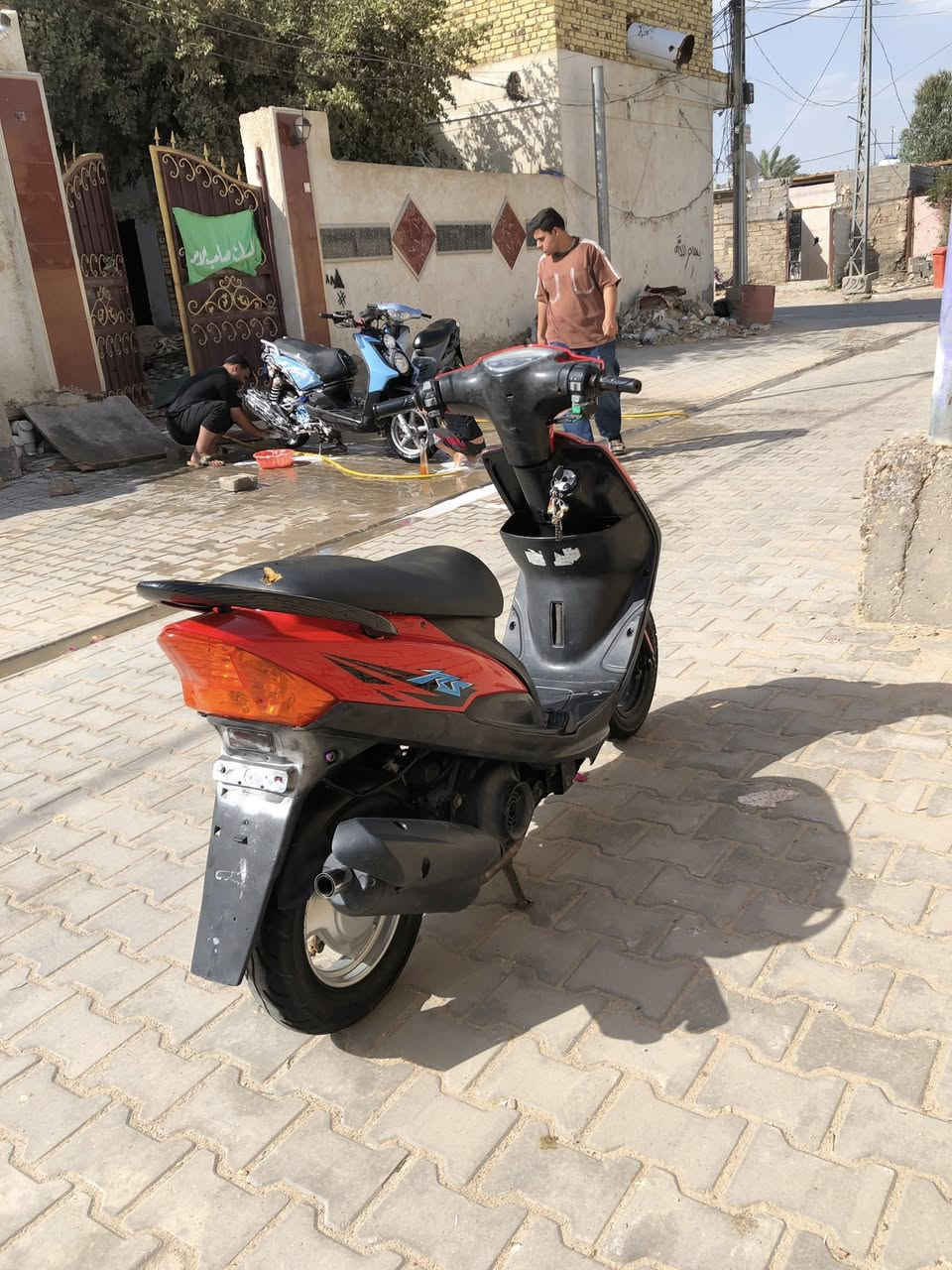 مكلف بالنشر 
ماكس عدله.. مامفتوحه افحص وين ميعجبك 
سعر 700 وبيها مجال او مراوس بكير 
بس الكفر تجاري


**إذا كنت صاحب هذا الإعلان وتريد حذفه لأي سبب، رجاءا أرسل رسالة إلى الدعم الفني**