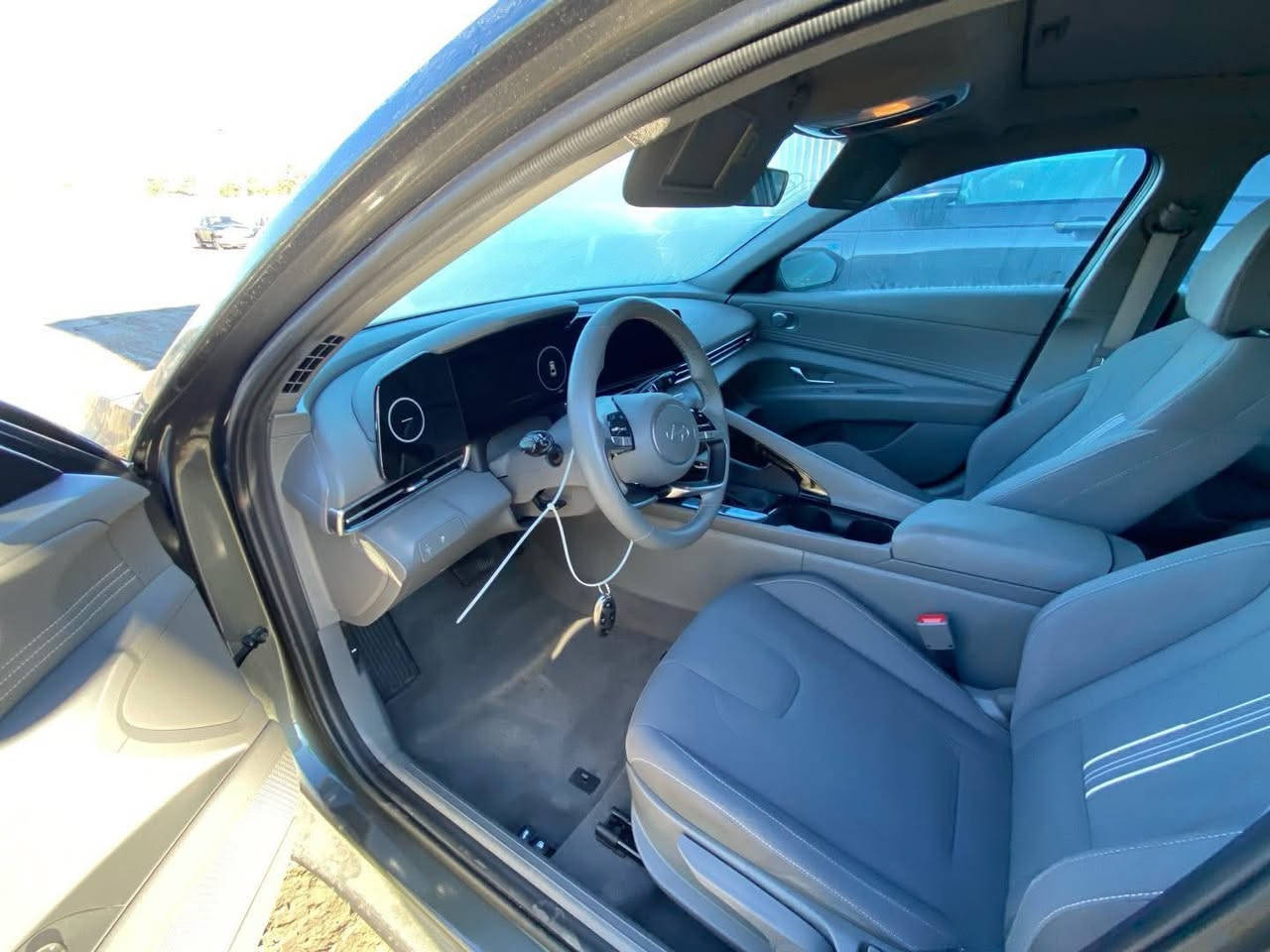 السلام عليكم النترا 2024 sel فول  امريكي دخول جديد
 بدون رقم 

السياره نظيفه جـداً حادث بسيط فقط بارد يم العلامة مال الصندوق يرادله فقط تكحيل / اللحية مال الدعامية  ورجعتها نفسها.

كلين السياره 

المواصفات : فول عدا الكشنات 

- سقف بانوراما 

- بصمه تشغيل وابواب الصندوق 

- تشغيل عـن بعد 

- رادار امامي خلفي 

- كيجات ديجتل 

- صندوق كهربائي ذكي 

- اريل طياره نفكيتر 

- مكينه 2000 المرغوب 

- ثلاث انظمه قياده 

- شاشه كبيره ديجتال  

- توقف ذاتي وقفل كروس 

- سايد بريك بصمه 

- اضائه ترحيب عند الاقتراب 

- ويل كب كروم

- السياره خير من الله ومبينه بالصور 

- ماشية 21 mi 

- السعر ( 167 ) $ 

بغداد الشعب 

- للاستفسار الاتصال على الرقم 

- ***********
