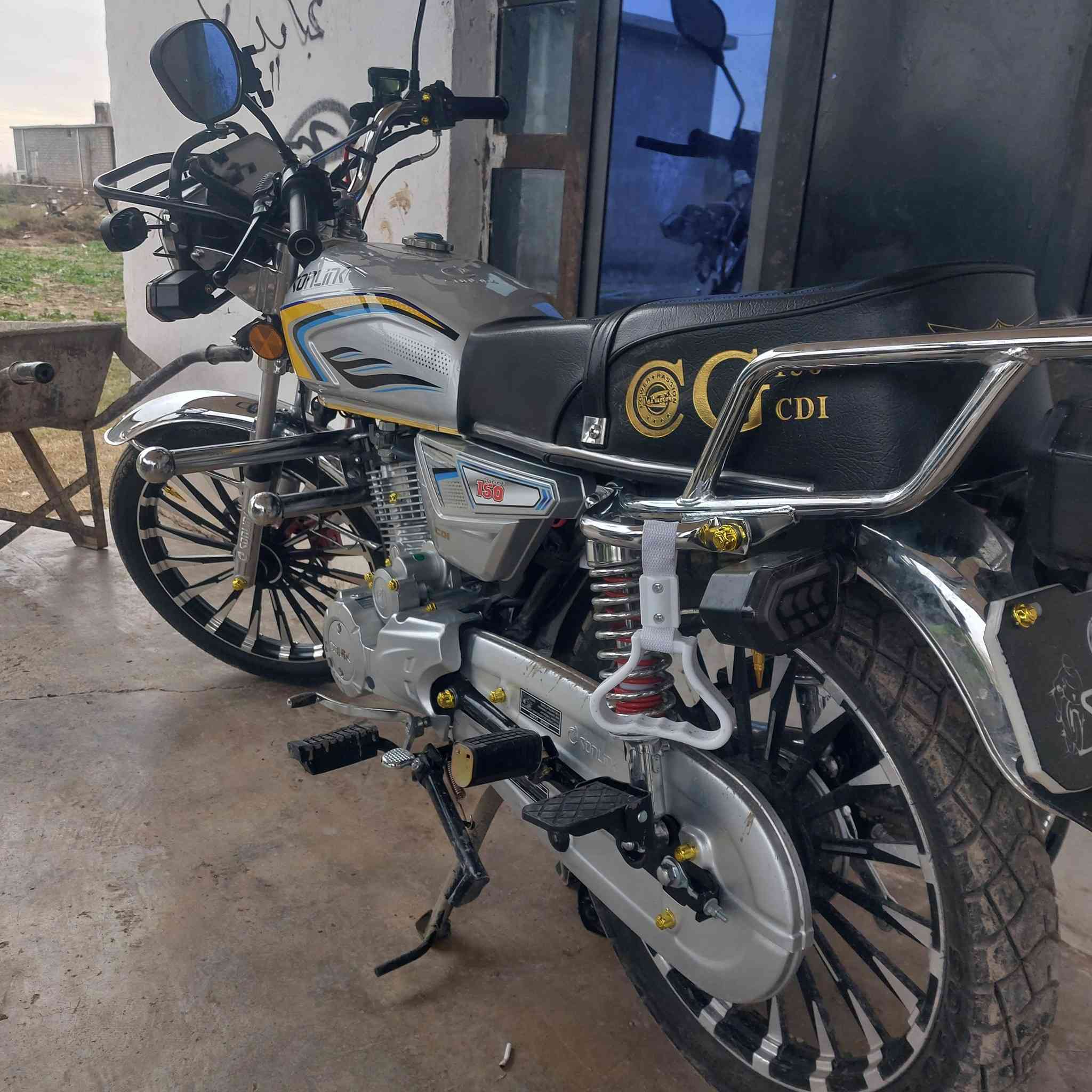 دراجه للبيع 900 وبيها مجال
صار 13 يوم من أخذته  عنوان صلاح الدين بيجي قريه البعيجي 
رقم الهاتف ***********
