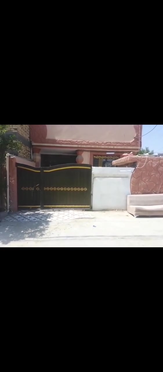 دار للبيع بسعر مغري المساحة 104 العنوان  حي الحسين ابي غرق موقع مميز على الشارع العام حله كربلاء ومباشر على طريق الزوار.

يحتوي على غرفتين نوم وستقبال ومطبخ وصحيات وكراج سياره  السعر 98 
***********
