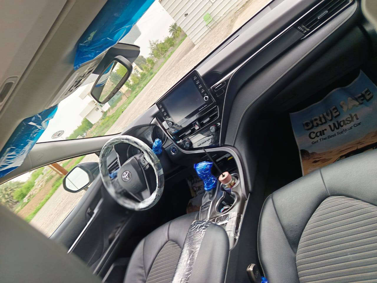 السلام عليكم
للبيع 

كامري.                              2023🇯🇵

فول مواصفات.                            SE  بلاص

شاشه كبيره✅

كامره ✅

رادارات جانبيه✅

كشنات تدفئ✅

كشنات جلد✅
فتحه سقف ✅ 

3 انضه قياده✅

بصمه تشغيل ✅

بصمه ابواب ✅

بصمه صندوق✅

تحديد مسار ✅

مثبت سرعه ✅

ستيرن هيتر✅

مري كهربائيه✅

قطعتين تبريد✅

شاحن اسلكي✅

تحكمات ستيرن ✅

مضخم صوت اجا وياها من أميركا 

السياره جديده وبلحقيقه احلااا من الصور والتصوير ضالمها

ضررها جدااا بسيط موضح أمامكم البنيد مرشوش فقط بدون دواخل بدون ايرباك 

ممشا السياره من أميركا 90 وهسه حاليا 125 

للاستفسار.   ***********
الشراي يتصل ويدلل

مكاني تكريت

