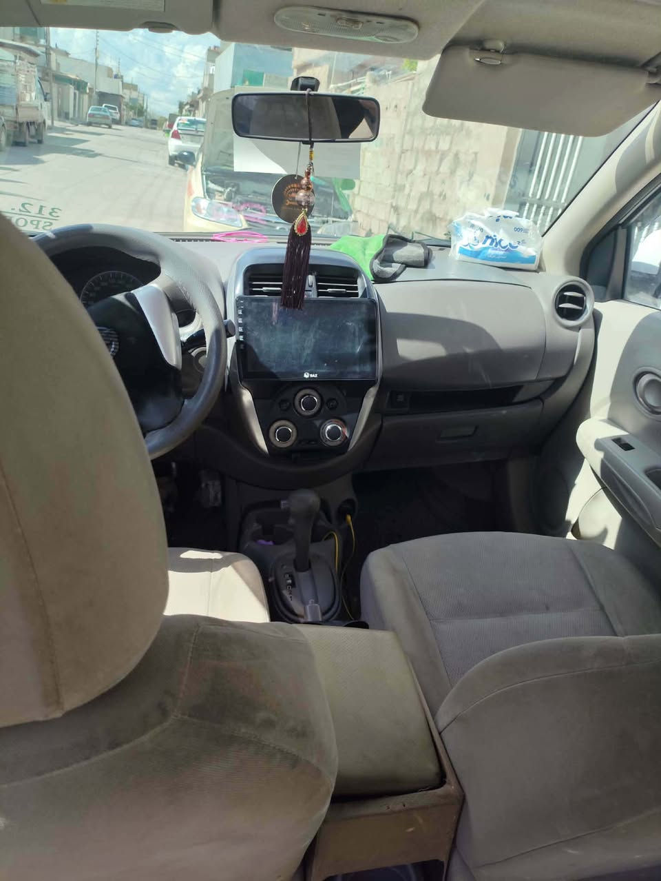 نيسان لاكشمى باى ٢٠١٥ گير توماتيك . سه ياره كه ٣ پارچه سبوغى هه يه جه مپى خه فيفى هه يه باقى هه موى به شه رت سه نه وى ٢٠٣٠ يه فه حسو هه زه ى نوئ يه چوار تا يه ى خاوينى له سه ره ته قه و ره قه و گيرو مه كينه به شه رته  
نرخي ٨٧ وه ره قه و مه جال

بؤزانيارى تيل بكه. ***********  
***********            وه تس اپو فايبه ريشى له سه ره
