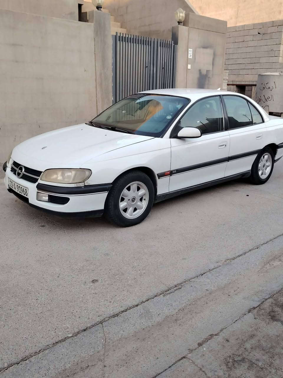 سلام عليكم 
اوبل بزون للبيع موديل 1997
مكينه20كبس كير عادي رقم اربيل سنويه لحد 2031
سعر 45$
***********
(مكلف بالنشر)
