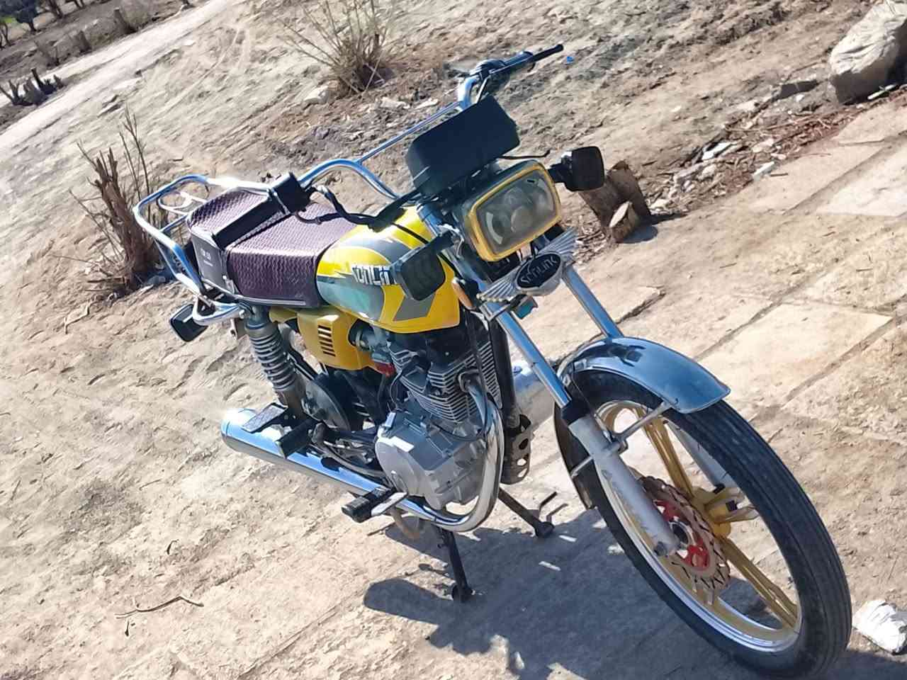 سونك اوراق 
مديل 24
مكاني بابل سده الهنديه 
***********
سعر 425وبيه مجال
