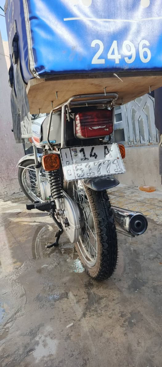دراجه يراني نامه شلامجه مديل 2021رقم وسنويه دراجه حلـِۈه بل مشي جاهزه م̷ـــِْن كلشي مكينته مامفتوحه ابد باقيه على بلاد
السعر مليونين وبيها مجال الشراي
مستعجل على بيعته دراجه حلوه
العنوان البصره في  القبله حي القائم شارع المدارس الهاتف
***********
