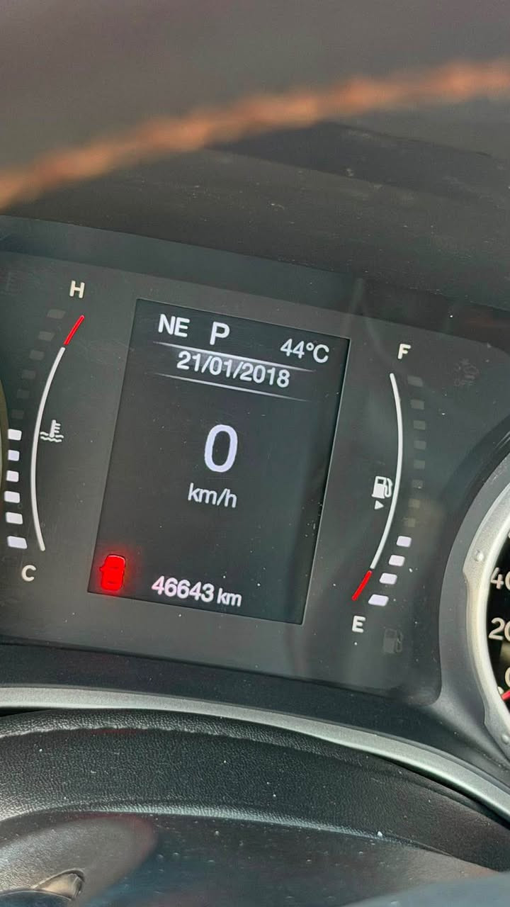 جيب كومباس ٢٠٢١ خليجي 
سعر ١٧٥ ورقة و بيها مجال للشراي 
ماشي ٤٥ كيلو متر 
نص مواصفات 
ما بيها حادث مكفولة كفالة عامة فقط مكانين شخط بالصندوق 
و صور الشخوط مرفقة بالصور 
كير و مكينة و حدادية و صدر كله بشرط 
مكان سيارة اربيل  
واتساب (- *********** - )
اسيا (- *********** -) أربيل, العراق
