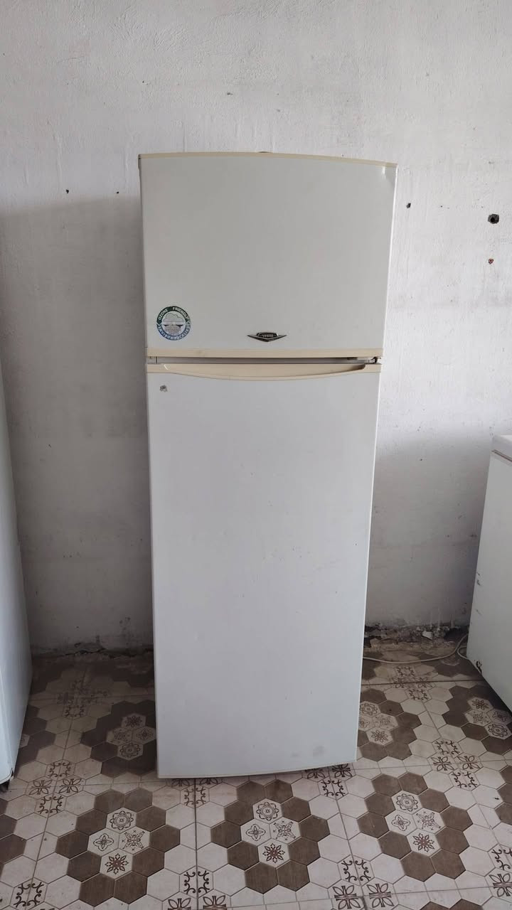 كاونتر الجوزي المنيوم مع سنك سعره 350  وبي مجال قليل  كاونتر خشب تركي سعره 375 وبي مجال قليل ✍️ ثلاجات ياباني الوحده 225 قفل  المجمداد 250 قفل  مكنسه كهربايه  الصليه سعره 60  صوبه مدوره سعره 50 الف  رقم بي واتساب ***********
