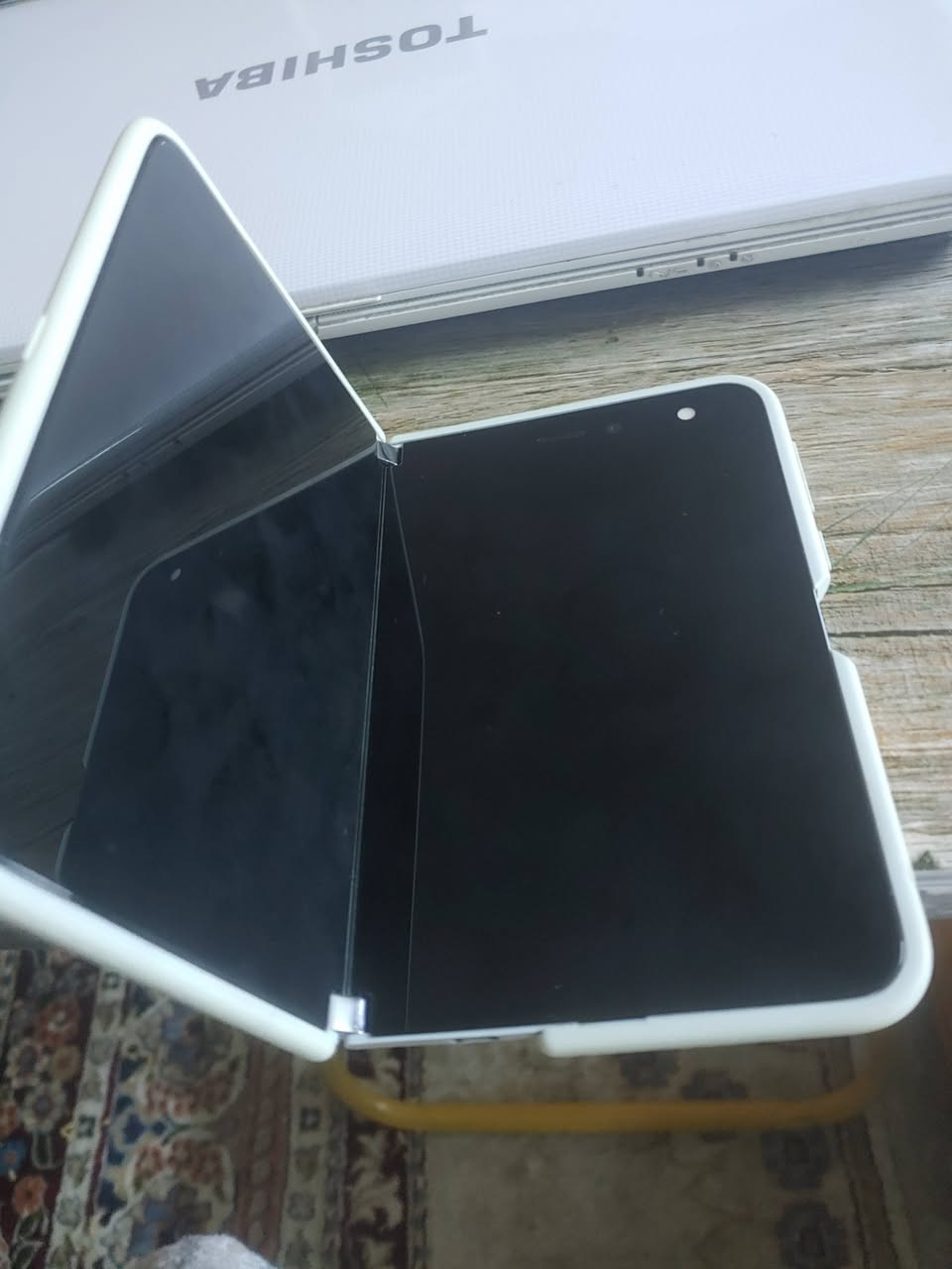 موبايل قابل للطي مايكروسوفت سيرفس دو  ذاكرة 256 نظيف 0دا شبه جديد كارتونته كامله ووياه كفر
السعر 350 الف
للاتصال ***********
