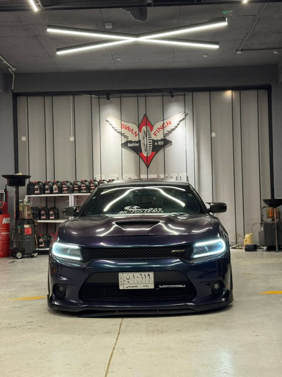 السلام عليكم
دوج جارجر سكات باك SRT 
حجم المكينه v8  .  6400cc
 2017  اصل
اللون اسود غير محدد
مغلفه نانو حمايـه متغير 7 اللوان من شركة اوراكول
رقم بغداد حره

————————————

المواصفات :
السياره فول مواصـفات

رادار امامي
رادارات جانبيه
اشارة ترحيب مري
فتحة سقف سلايد روف 
سقف رولز رايز
كشنات كهرابائيه تدفئـه وتبريد والخلفيات تدفئـه
منظومة عدسات زنون
شاشة كار بلي 
نظام خزن ميموري كشنات وستيرن 
ستيرن كهرباء مع تـدفئه
نظام خرائط GPS
دبات سود 
كامره خلفيه 
حساسات خلفي 
بلوتوث 
ويل روهانه حجم 20
فجوج بريمبو 4 بستم 
اويل كاج كان
بلكات ريسنك
ولف حماوه ريسنك 82
فيتبم ريسنك 
انـاره داخليه 4 بوب ودشبول
سستم صوت بيتس
دمام خلفي بيتس
—————————————

عليها نظام جكات كات باك s2 جديده

ضررها تقرير غرق
السعر :  225$

مكان السياره بصره
***********
