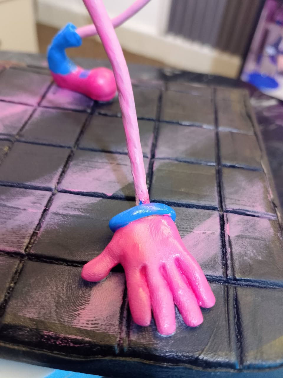 مجسم عمل يدوي من الطين الخفيف 
شخصيت مومي من لعبت #poppyplaytime 
الحجم 15سم
نشتغل أي مجسم أي طلب أي حجم و في سعر مناسب 
#عمل_يدوي #مجسمات #العاب #انمي


**إذا كنت صاحب هذا الإعلان وتريد حذفه لأي سبب، رجاءا أرسل رسالة إلى الدعم الفني**