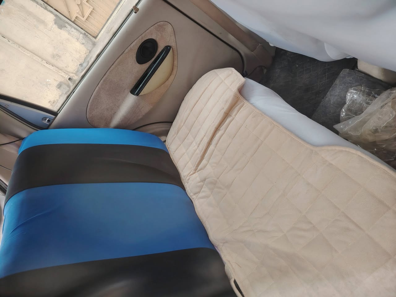 السلام عليكم سياره كوكو موديل 2010 رقم نينوى اجنبي بيها طخه بل باب الورا وجام الورا مكسور وشرط التحويل
الشرعي بل موصل الشراي يتصل /***********/
***********
