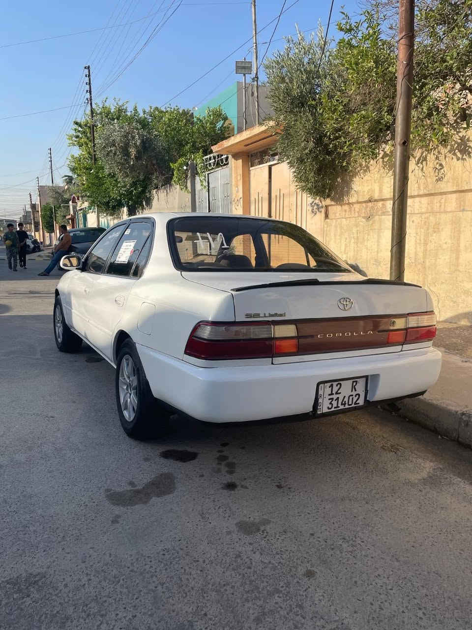 السلام عليكم سياره للبيع كوريلا موديل 1994
لون ابيض سياره وضع بلادي فقط قطعتين صبغ 
بدون خيسان بدون ضربه قويه بدون دواخل سياره شرط من الكير والمكينه وتبريد شغال طخم امامي خلفي امبدل بل كامل تايرات جدد وباتري جديد سياره جديدا ما محتاجلها اي مصرف 
سنويه الى 2029 
السعر : 63 
تواصل على الرقم مع واتساب:***********
