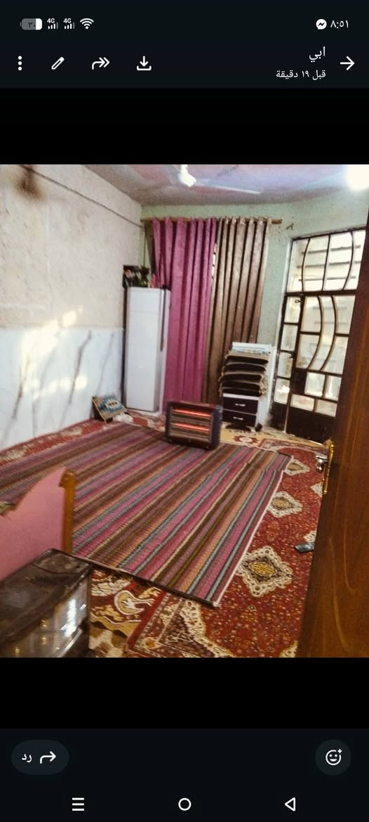 سلام عليكم بيت  للبيع مساحه 100بدونم خلف مدرسه لأمراء غبل شارع عشرين بيت نضيف ومطبك ارضيه بيه غرفه وصاله وحمام داخلي وحمام خارجي واستغبال وكراج جبير صطح مطبك شتايكر ولبيت ما ناغصه شيه استفسار ***********
