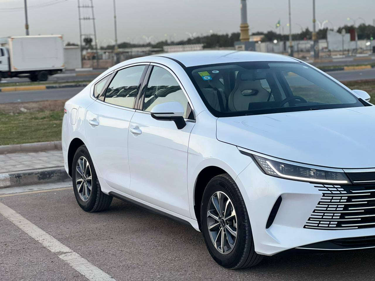 السلام عليكم
بي واي دي دستروير 2025
مكفوله كفاله عامه 
ماشيه 15الف بسمي 
مكاني كربلاء شارع الدره 
***********
