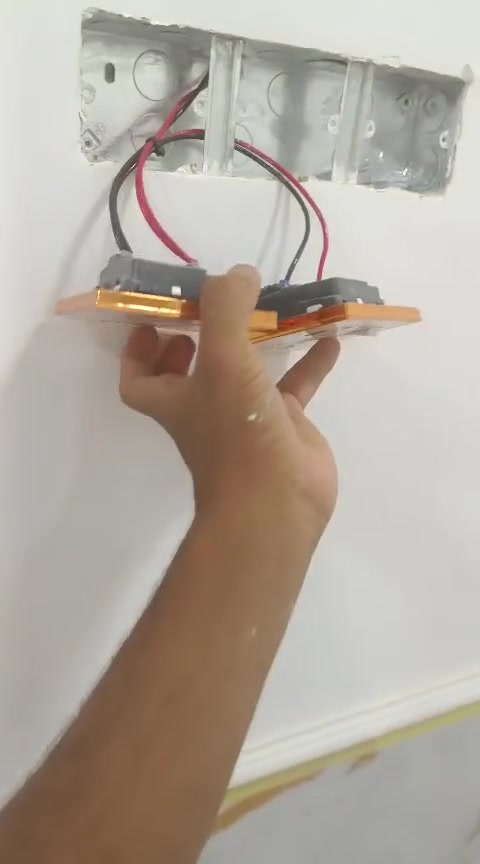 🔌 كهربائي منازل  🔌
تأسيس وتشطيب كهرباء منازل من الصفر إلى التسليم ✅

💡 تركيب إنارة – مفاتيح – سحب أسلاك –   خرائط. لد بروفاير بل صب تصميم هندسه
⚡ صيانة عامة وتشغيل كامل
📞 للتواصل:  ***********
                     
شغل مضمون – التزام بالمواعيد – أسعار مناسبة
