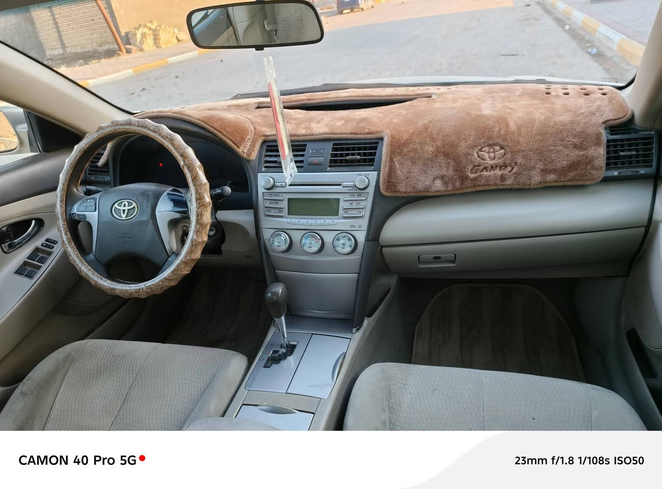 السلام عليكم
كامري مديل 2010 وارد امريكي سيارة مكفوله من صبغ وتبديل بيه بس بارد واضح بسونار رقم انكليزي بسامينه مداور بي وكت سنويه جديده مكينه وكير شرط حداديه تخم تاير سياره جاهزه سونار ب منشور وي صور سعره 88 مجال بسيط العنوان سماوه  رقم التليفون ***********
