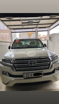 لاندكروزر GXR • ٢٠١٧ • ١١٠٠٠٠