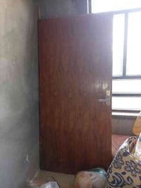 للبيع بسعر مناسب باب صاج اصلي مستعمل شهر جديده هاذ رقم الواتساب صاحبه ...