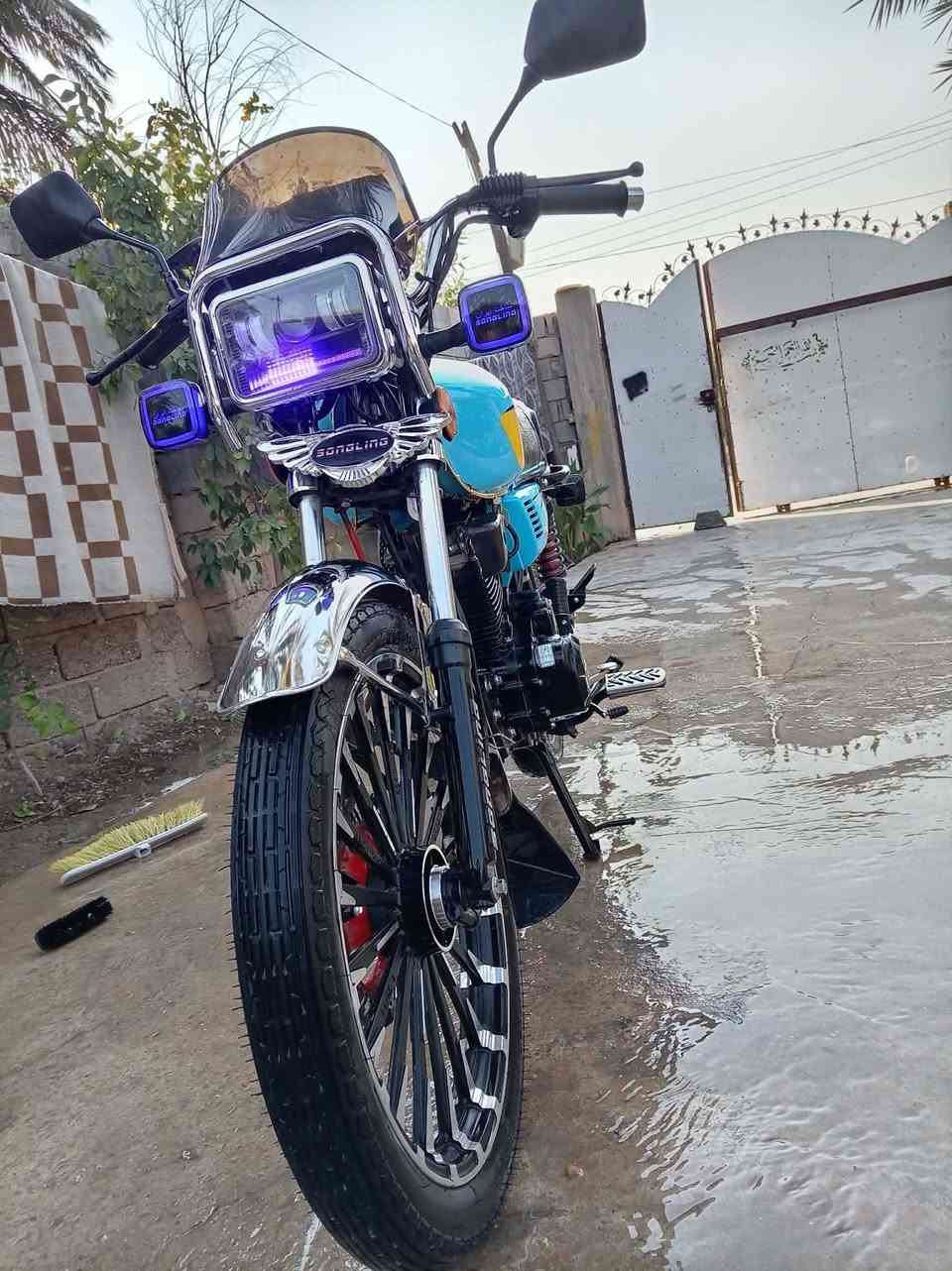 سيفان موديل 26  دراجة نضيفه خير من الله شلعه + معدل الدرجه ماشيه 3000 كيلو اوراق 4  السعر 850او بيه مجال ***********
