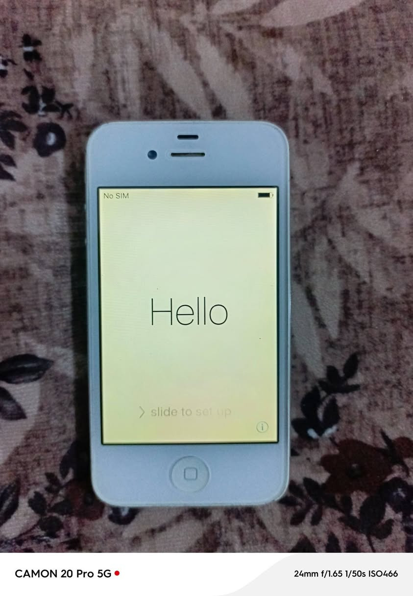 السلام عليكم ايفون 4 مقفول ايلكلود نضيف ما مفتوح ***********/***********
